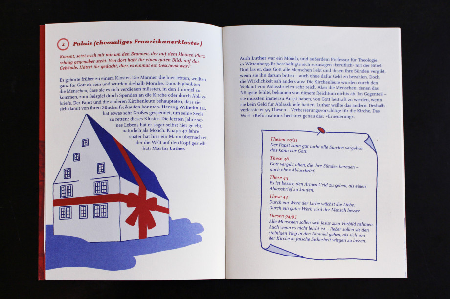 Aufgeschlagenes altes Heft.